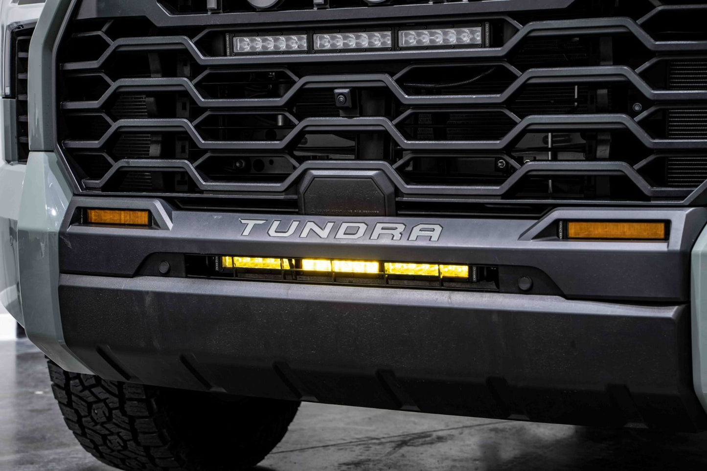 Stealth Bumper Lightbar Kit for 2022-2023 Toyota Tundra